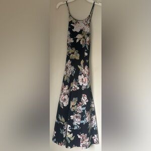 Soprano Black Floral Midi Dress